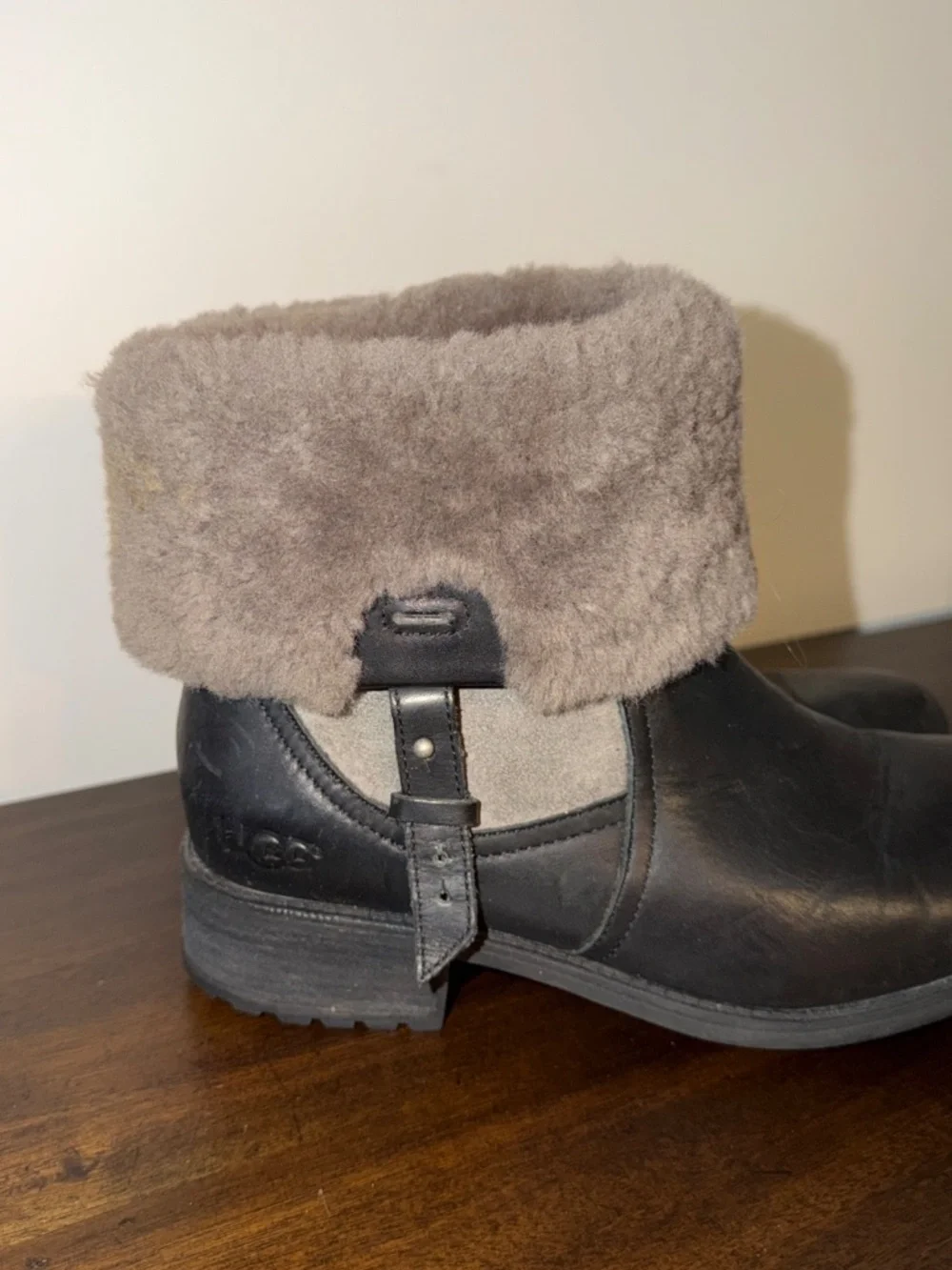 UGG cute leather